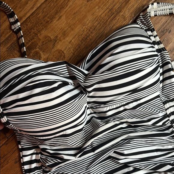 Nip Tuck Striped Black and White Swimsuit - Picture 6 of 9